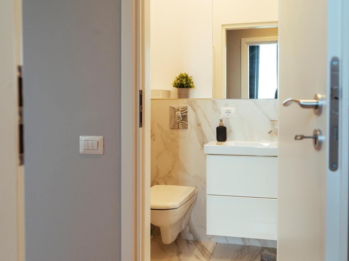 Beautiful Apartment - Top Location - Amazing Balcony Bucarest Extérieur photo