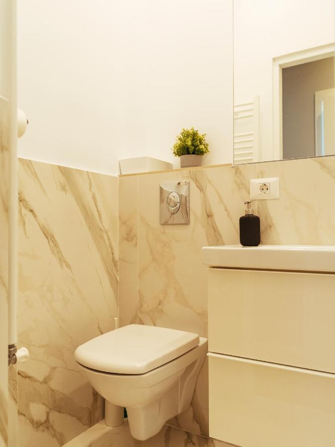 Beautiful Apartment - Top Location - Amazing Balcony Bucarest Extérieur photo